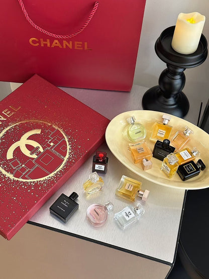 𝐂𝐡𝐚𝐧𝐞𝐥 𝐌𝐢𝐧𝐢 𝐆𝐢𝐟𝐭 𝐒𝐞𝐭 𝟏𝟒-𝐢𝐧-𝟏