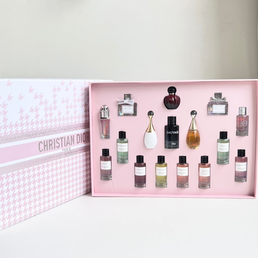 𝐃𝐢𝐨𝐫 𝐌𝐢𝐧𝐢 𝐆𝐢𝐟𝐭 𝐒𝐞𝐭 𝟏𝟔-𝐢𝐧-𝟏