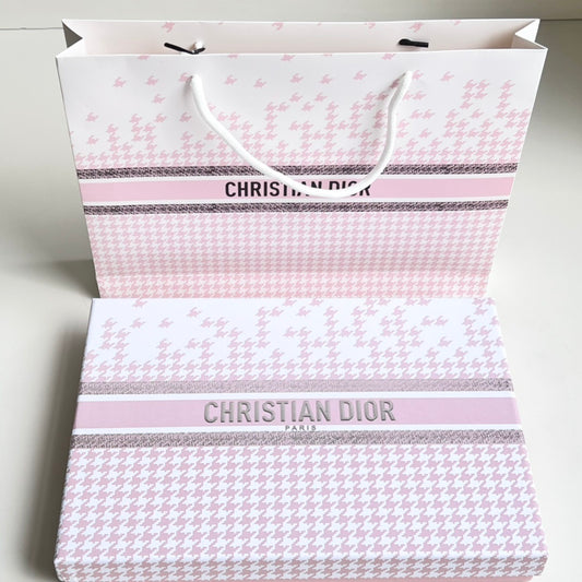 𝐃𝐢𝐨𝐫 𝐌𝐢𝐧𝐢 𝐆𝐢𝐟𝐭 𝐒𝐞𝐭 𝟏𝟔-𝐢𝐧-𝟏