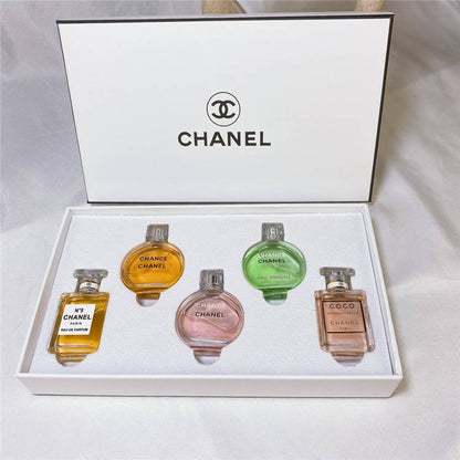 𝐂𝐨𝐜𝐨 𝐁𝐲 𝐂𝐡𝐚𝐧𝐞𝐥 𝐌𝐢𝐧𝐢 𝐆𝐢𝐟𝐭 𝐒𝐞𝐭 𝟓-𝐢𝐧-𝟏